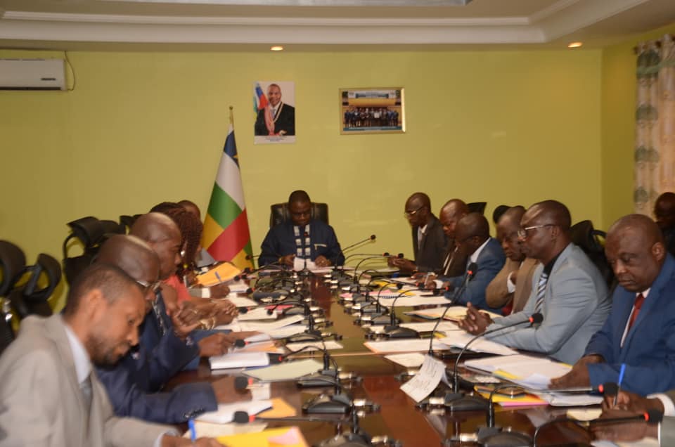LE MINISTRE HENRI-MARIE DONDRA SE PREOCCUPE DE L’IMPACT DU CORONAVIRUS SUR L’ECONOMIE CENTRAFRICAINE