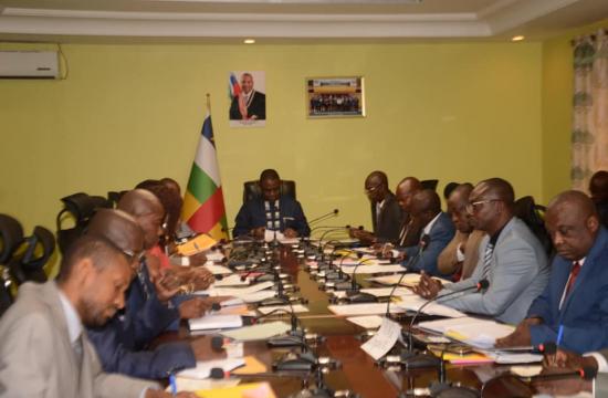 LE MINISTRE HENRI-MARIE DONDRA SE PREOCCUPE DE L’IMPACT DU CORONAVIRUS SUR L’ECONOMIE CENTRAFRICAINE