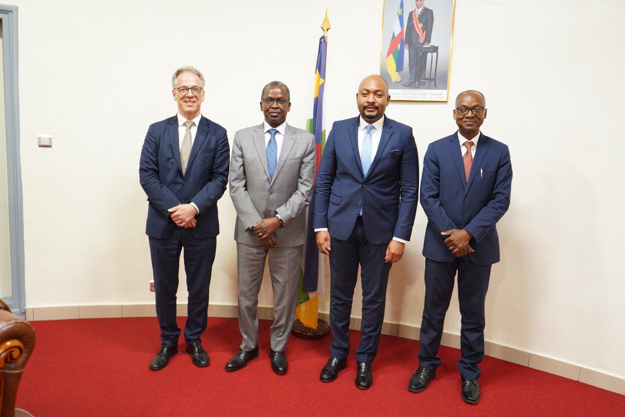 #HervéNdoba&Guido Rurangwa représentant résident de la Banque Mondiale
