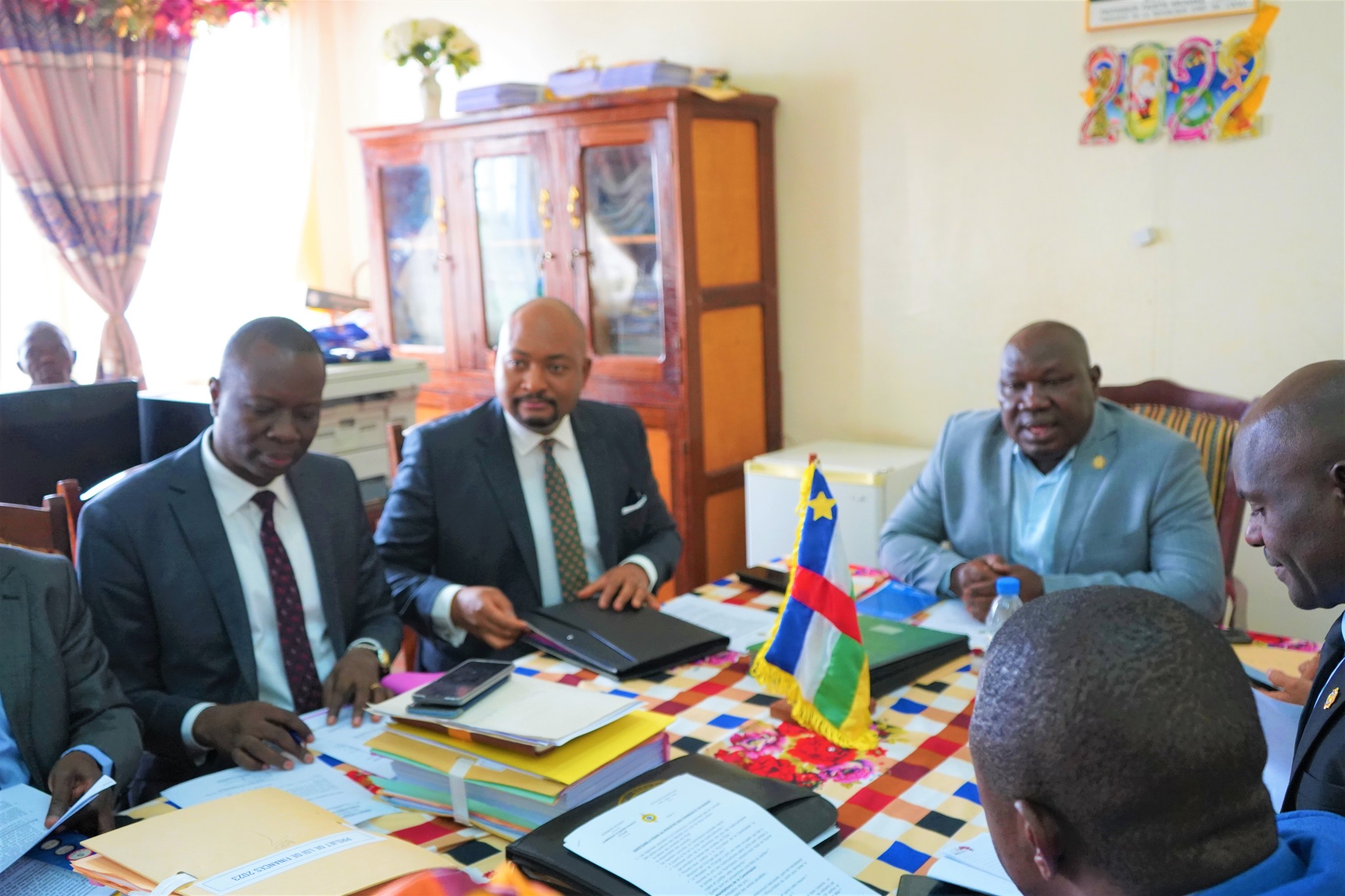 MFB- Hervรฉ NDOBA et Guy Samuel NGANATOUA