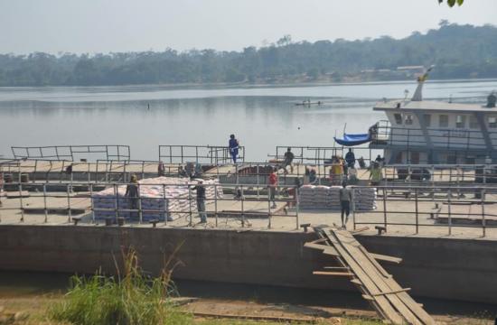 marchandise déchargé au port